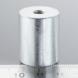 Магнитна леща цилиндрична диам. 20 x височина 25 мм с вътрешна резба M6. самозалепваща дължина резба 9 мм