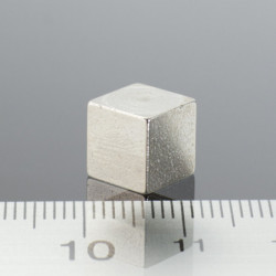 Магнитна леща куб 8x8 мм